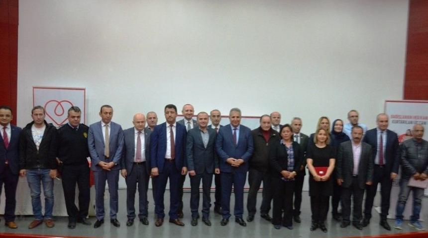 Kan Bağış&ccedil;ılarına Madalya