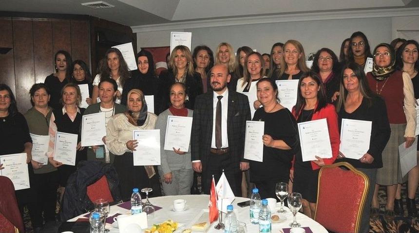 Ayto&rsquo;nun Kadın Girişimci Y&ouml;netici Okulu Mezunlarını Verdi