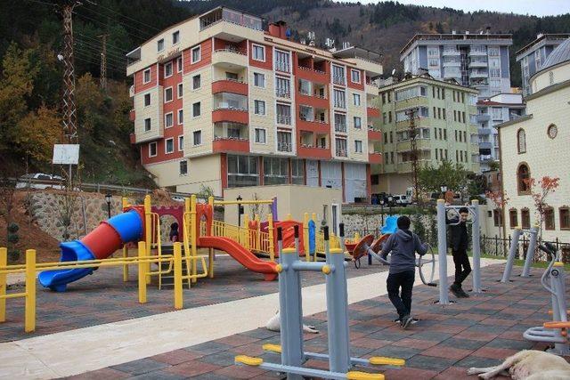 Artvin’e 3 Buçuk Yılda 34 Park Kazanırıldı