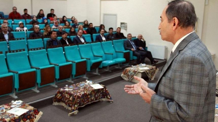 Belediye Personellerine &ldquo;kamu Y&ouml;netimi Ve Danışmanlık&rdquo; Eğitimi