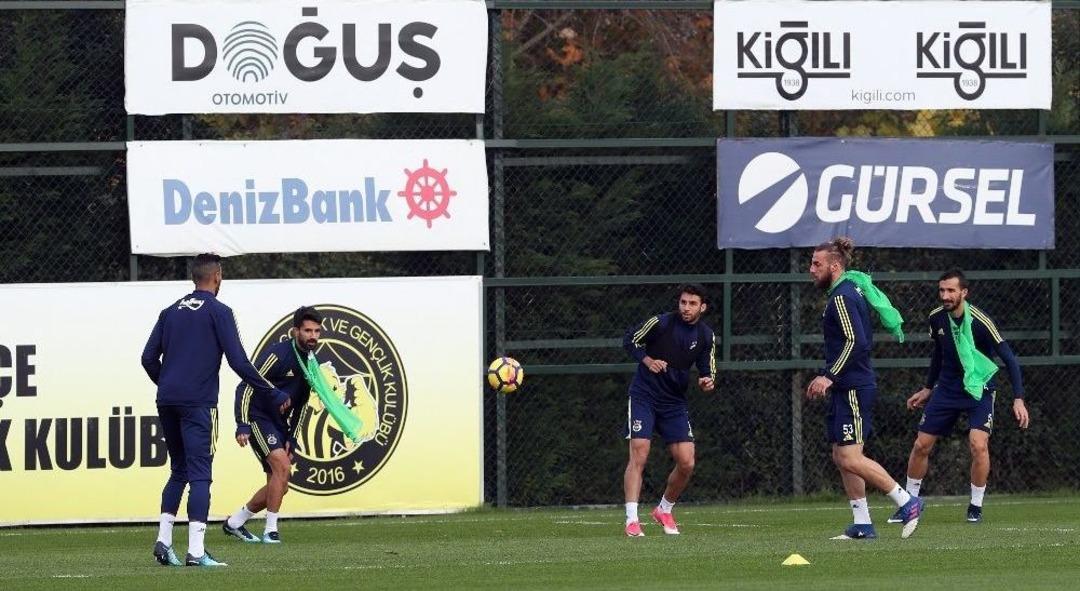 Fenerbah&ccedil;e, Sivasspor Ma&ccedil;ı Hazırlıklarını S&uuml;rd&uuml;rd&uuml;