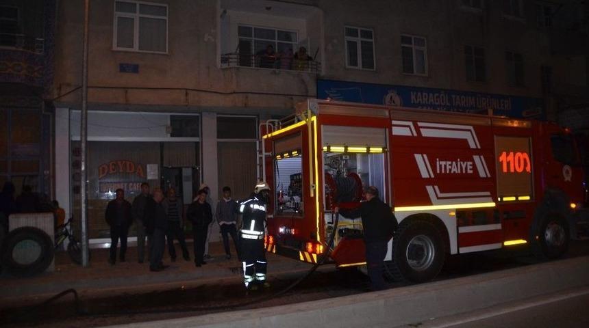 Apartman Odunluğunda Yangın