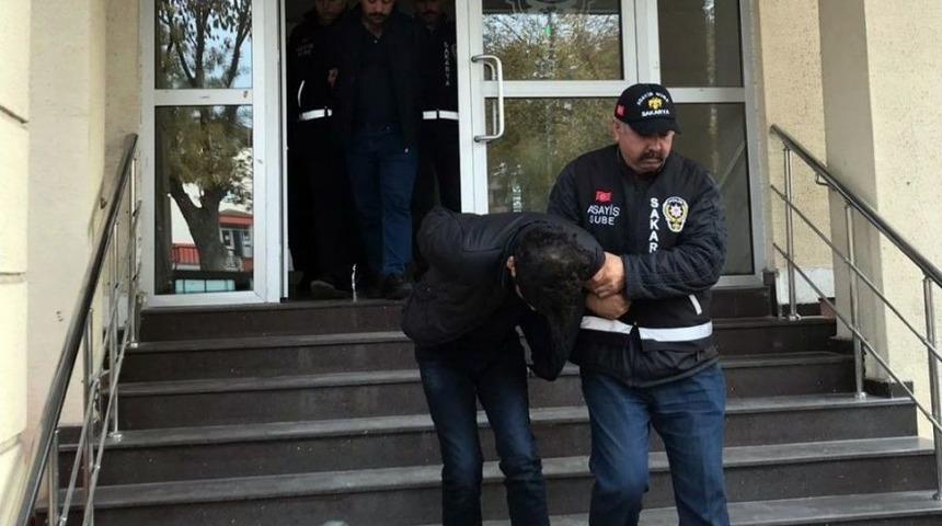 Yaşlı Adamı Dolandıran Şebeke &Uuml;yeleri Tutuklandı