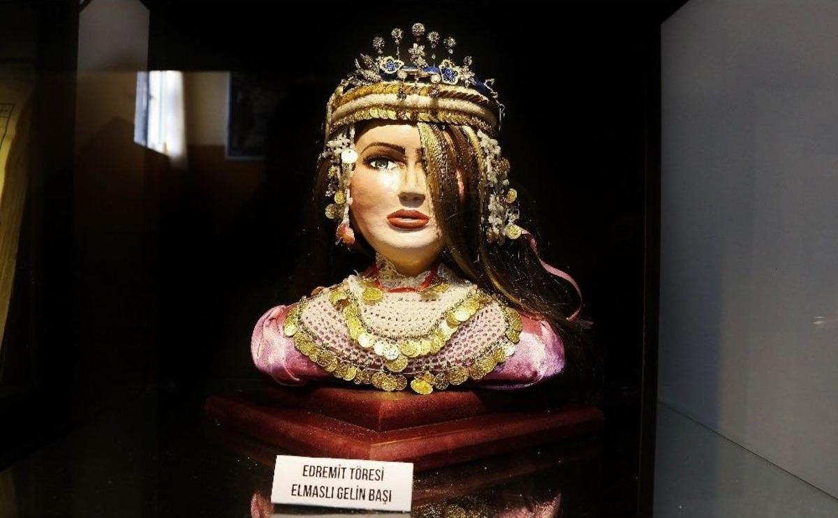 (&ouml;zel Haber) Okulun Tarihini M&uuml;zeyle Anlatıyorlar