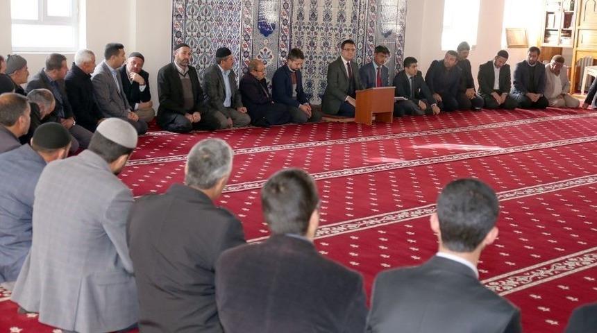 Kaymakam Doğramacı, Din G&ouml;revlileri İle Bir Araya Geldi