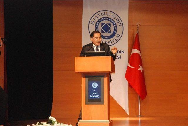 Şeref Malkoç: “yeni Türkiye Vizyonunu Gençler Başaracak”