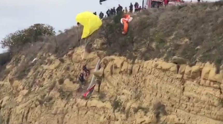 (&ouml;zel Haber) Paraş&uuml;t&ccedil;&uuml;lerin &Ouml;l&uuml;mden D&ouml;nd&uuml;ğ&uuml; Anlar Kamerada