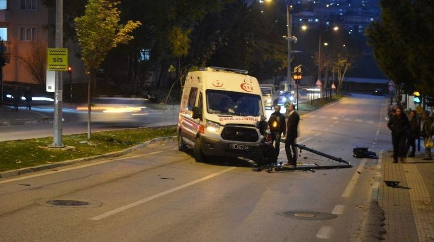 Hasta Taşıyan 112 Ambulansı Kaza Yaptı