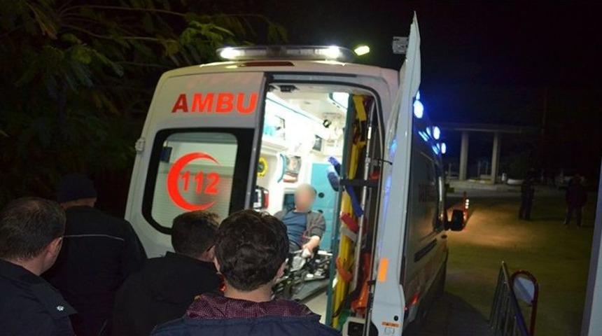 17 Yaşındaki &Ccedil;ocuk Bı&ccedil;aklanarak Yaralandı