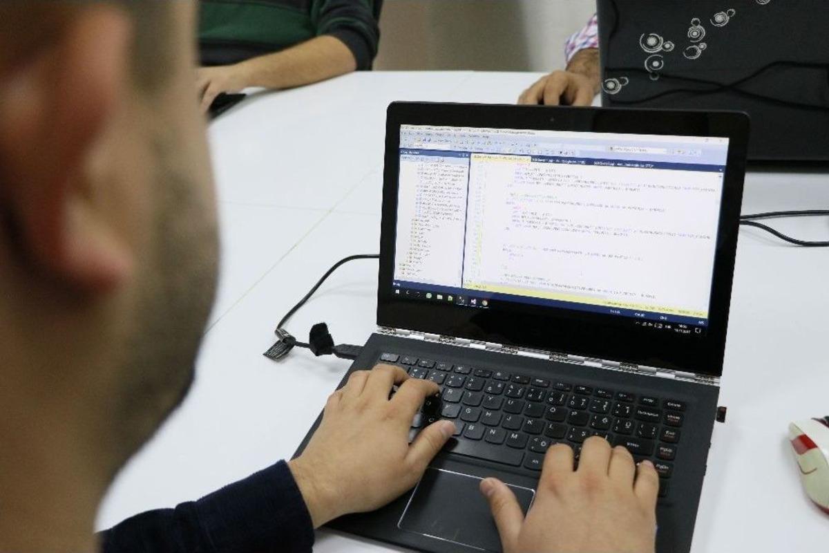 Adana&rsquo;dan D&uuml;nyaya Yazılım İhracatı