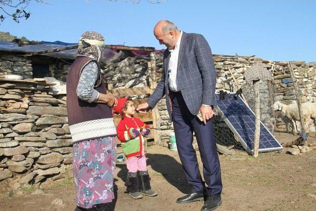 Başkan Ertürk, Çobanları 1300 Rakımda Ziyaret Etti