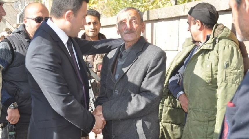 Başkan Vekili Uzan R&uuml;stemgedik Beldesinde