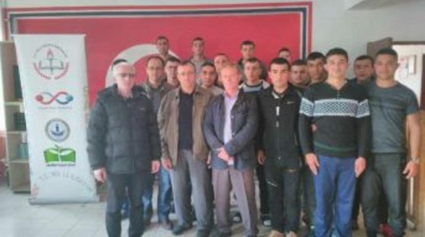 Şaphane Halk Eğitim Merkezi M&uuml;d&uuml;rl&uuml;ğ&uuml; 2 Bin 100 Kişiye Kurs Verdi