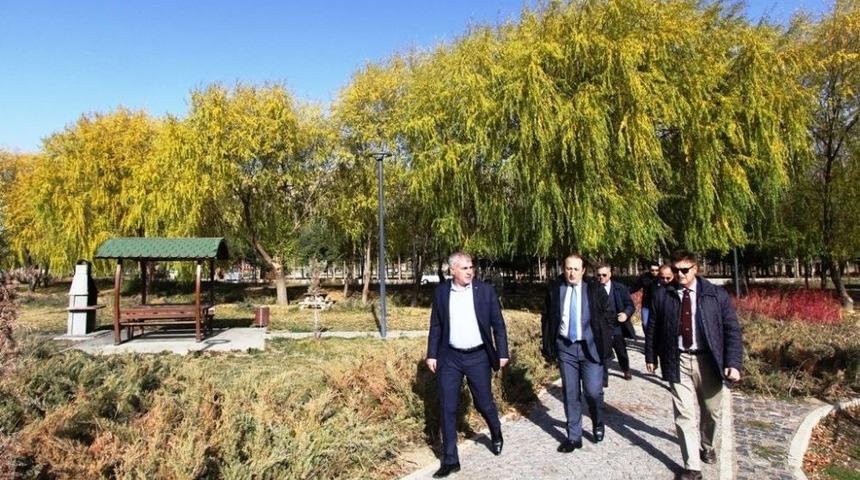 Başkan Memiş Doğal Taş Fabrikası Ekibini Ağırladı