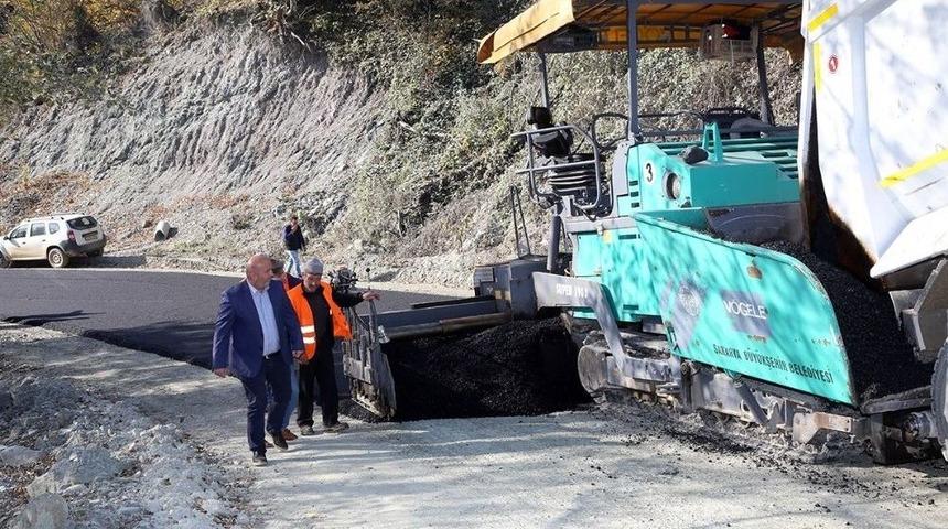 İkramiye Mahallesi Grup Yolu Asfaltlanıyor