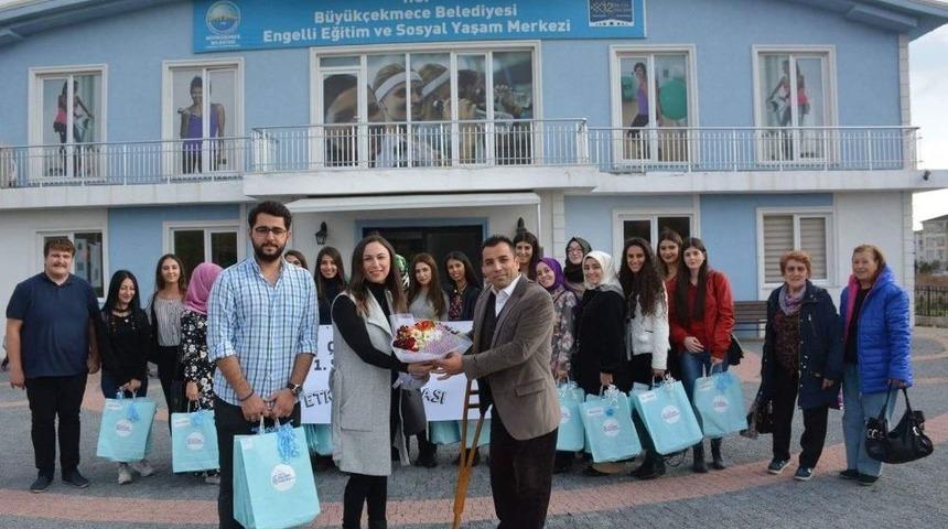 B&uuml;y&uuml;k&ccedil;ekmece Belediyesi&rsquo;nden Engelli &Ccedil;ocuklara Resim Eğitimi