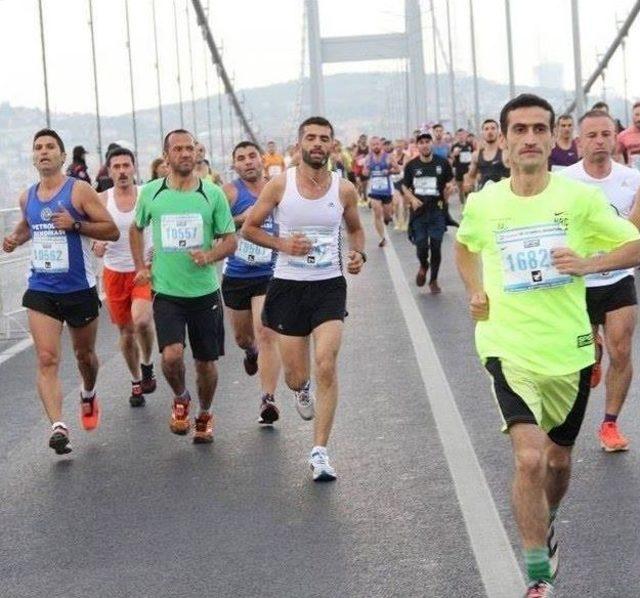 K&uuml;tahyalı Gencin Maraton Başarısı 1