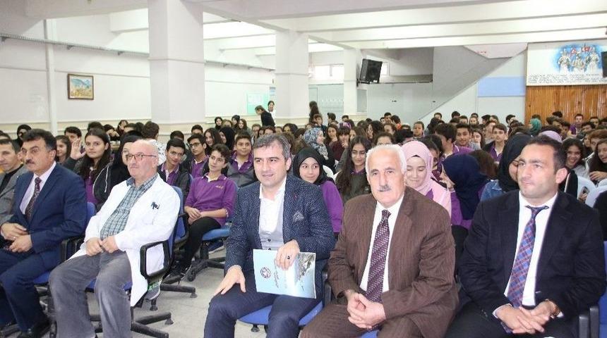 Başkan Yemenici Kariyer G&uuml;n&uuml;ne Konuk Oldu