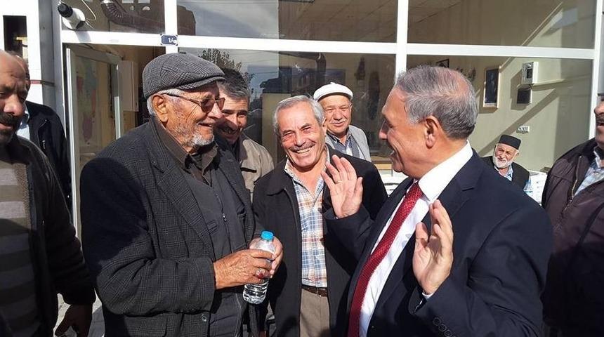 Niğde Belediye Başkanı &Ouml;zkan Vatandaşı Dinliyor