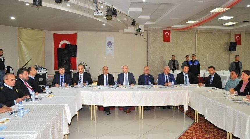 Vali Coşkun: &ldquo;muhtarlarımız İdare Olarak En &Ouml;nemli Paydaşlarımızdan Biri&rdquo;