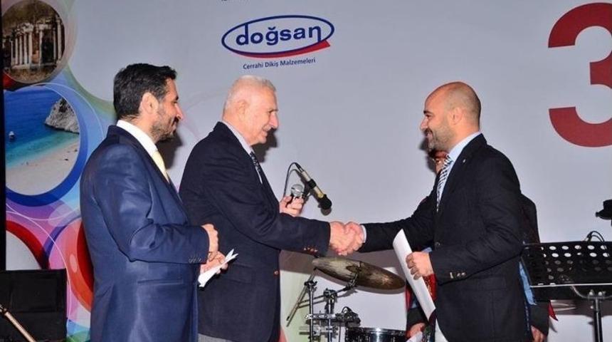 Ae&uuml; Tıp Fak&uuml;ltesinde K&ouml;k H&uuml;cre &Ccedil;alışması