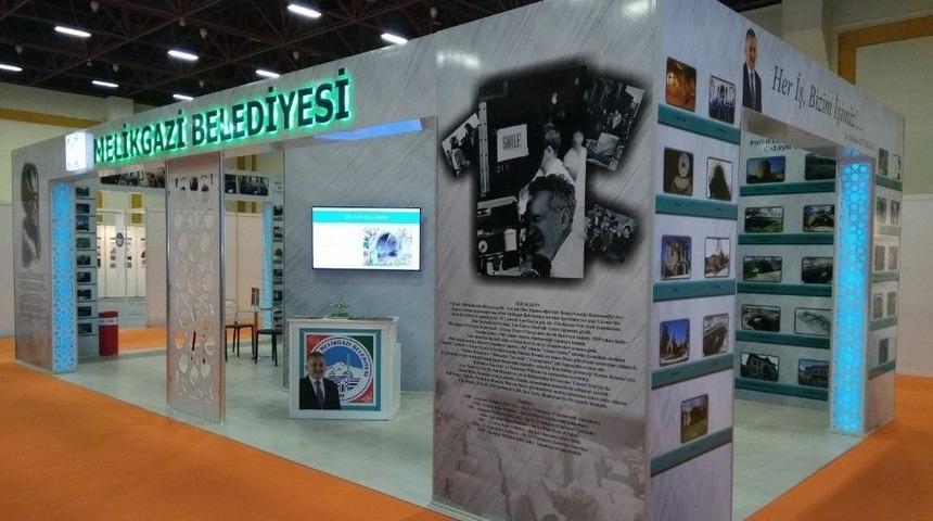 Melikgazi Belediyesi&rsquo;nin Projeleri &Ouml;d&uuml;llendirildi