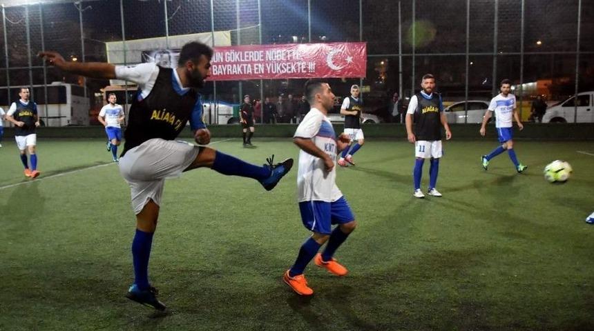 Şehit Oğuz &Ouml;zg&uuml;r &Ccedil;evik Turnuvasında Heyecan S&uuml;r&uuml;yor