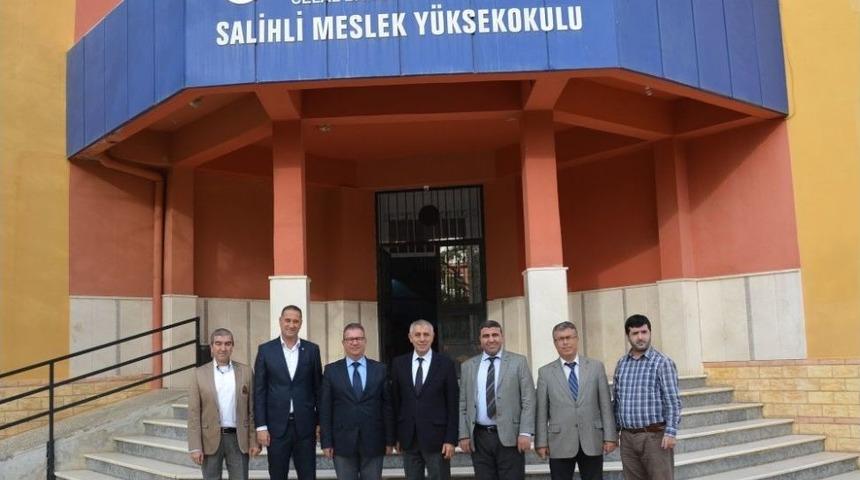 Salihli Meslek Y&uuml;ksek Okulu&rsquo;na Yeni B&ouml;l&uuml;m Talebi