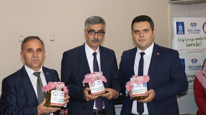 En İyi Turşuyu Anneler Yapacak