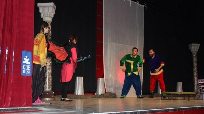 &Ccedil;ocukların Tiyatro Keyfi