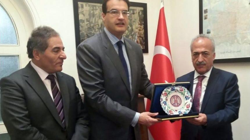 Rekt&ouml;r &Ccedil;omaklı İran&rsquo;da