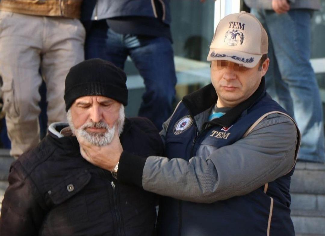 &Ouml;z Kardeşini İnfaz Eden Deaş&rsquo;lı Adliyeye Sevk Edildi