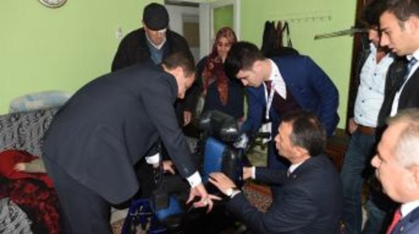 Engelli İbrahim&rsquo;e Tekerlekli Sandalye