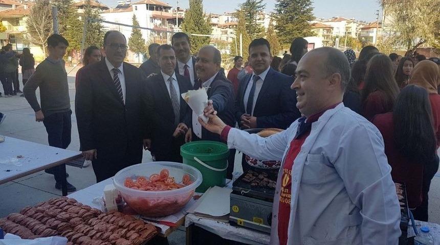 Kula&rsquo;da Okul Yararına Kermes D&uuml;zenlendi