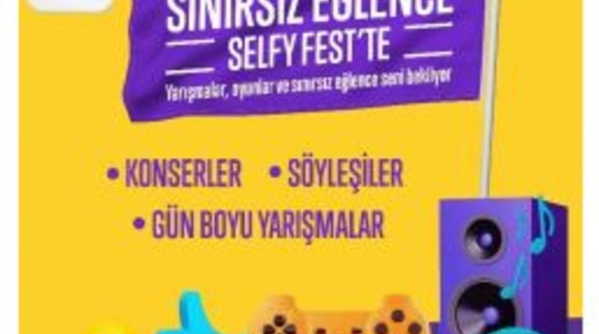 Selfyfest&rsquo;17 &Uuml;niversite Kamp&uuml;slerinde Gen&ccedil;lerle Buluşuyor