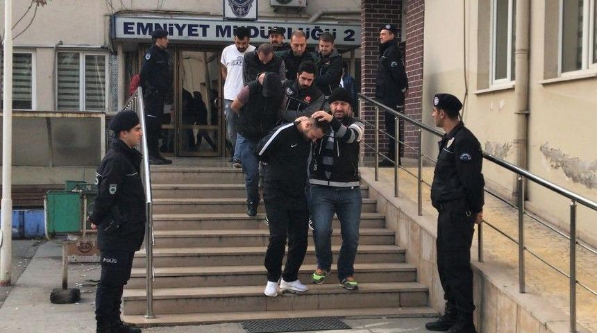 Bursa&rsquo;da Uyuşturucu Operasyonu: 25 G&ouml;zaltı