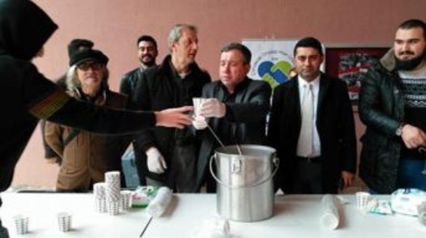 Biga&rsquo;da &Ouml;ğrencilere &Ccedil;anakkale 1915 &Ccedil;orbası İkram Edildi