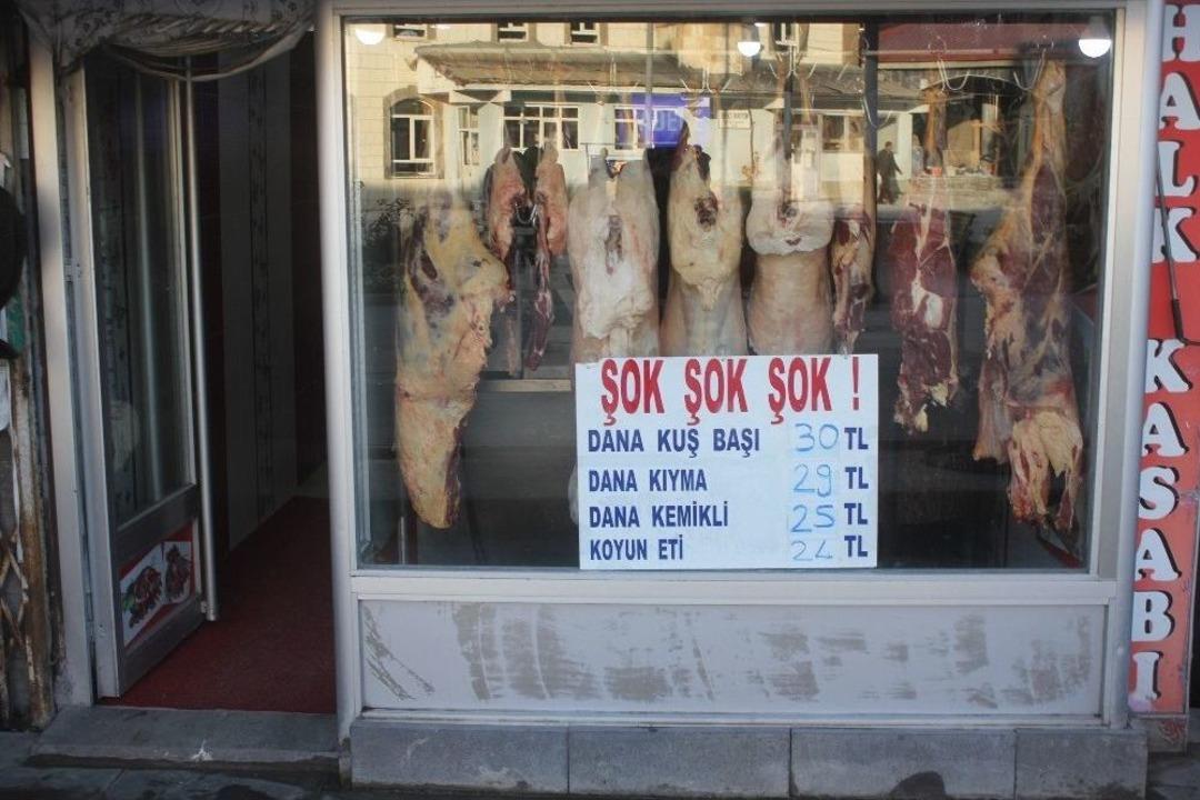Ağrı&rsquo;da Vatandaşlar Ucuz Et Yiyor