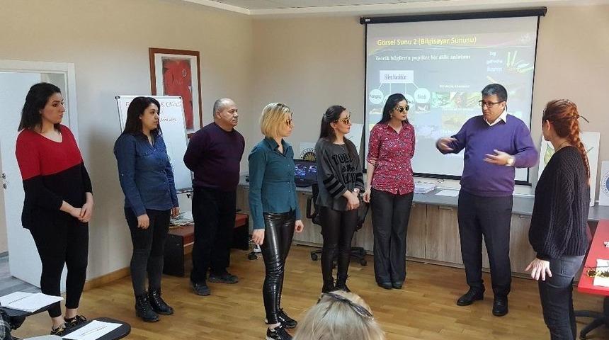 Yenimahalle&rsquo;de M&uuml;ze Personeline B&ouml;cek Eğitimi