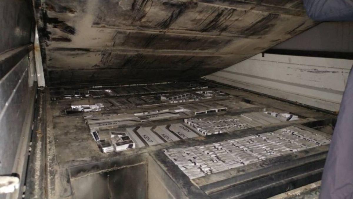 Van&rsquo;da 53 Bin Paket Ka&ccedil;ak Sigara Ele Ge&ccedil;irildi