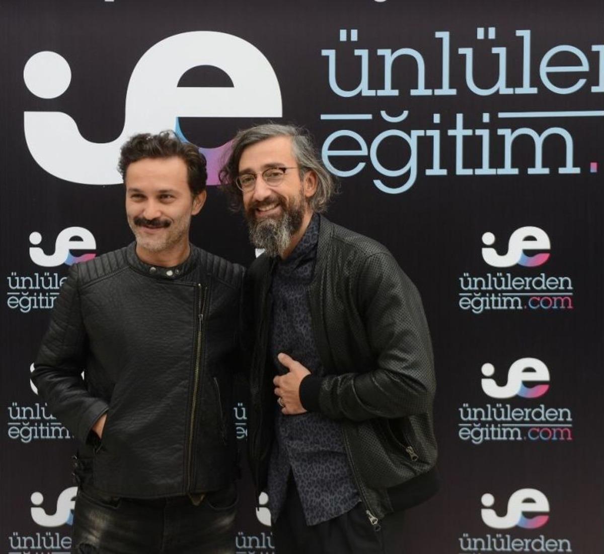 &Uuml;nl&uuml;ler, İnternette Eğitim Veriyor