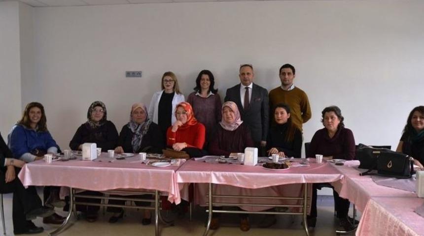 Biga&rsquo;da Şekerin Sebep Olduğu Hastalıklara Dikkat &Ccedil;ekildi