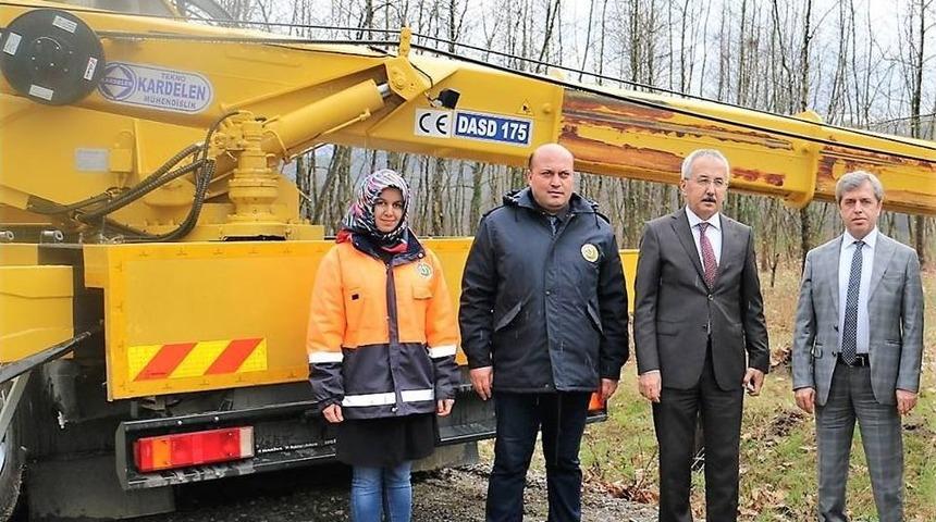 Ağaç Sökme Ve Dikim Makinesi Faaliyete Başladı