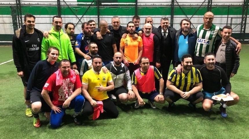 Alex Sahalara Geri Döndü