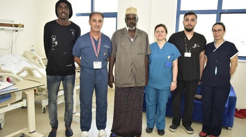Somalili Hasta Manisa&rsquo;da Şifa Buldu