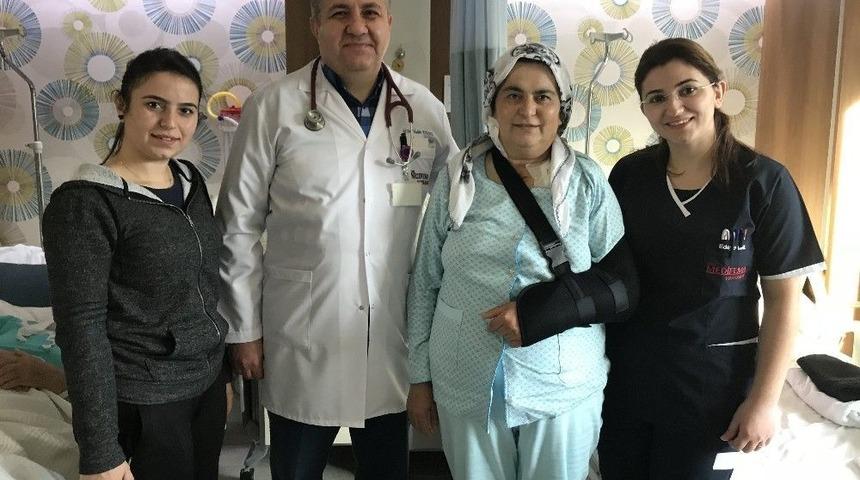 İzmir&rsquo;de Tıp Literat&uuml;r&uuml;ne Girecek Olay