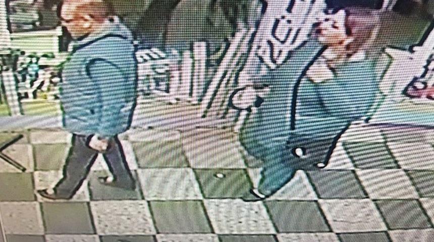 İngilizce Nargilenin Fiyatını Sordular Sonra Tırnak&ccedil;ılık Y&ouml;ntemiyle Bin Tl &Ccedil;aldılar