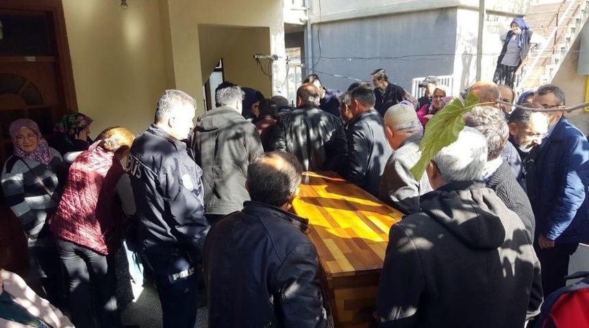 Karbonmonoksit Gazından Zehirlenen &Ccedil;ift &Ouml;ld&uuml;