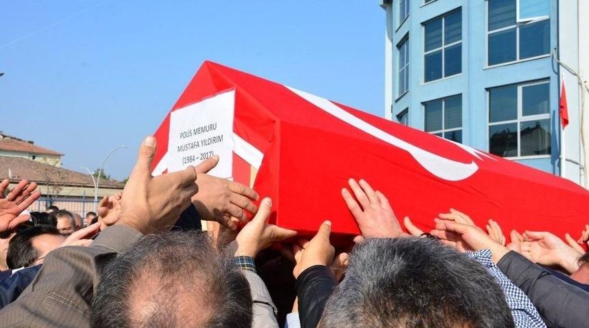 Vefat Eden Polis Memuru İ&ccedil;in T&ouml;ren D&uuml;zenlendi