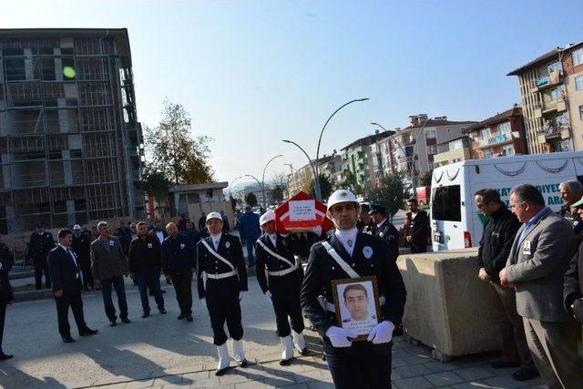 Vefat Eden Polis Memuru İ&ccedil;in T&ouml;ren D&uuml;zenlendi 1